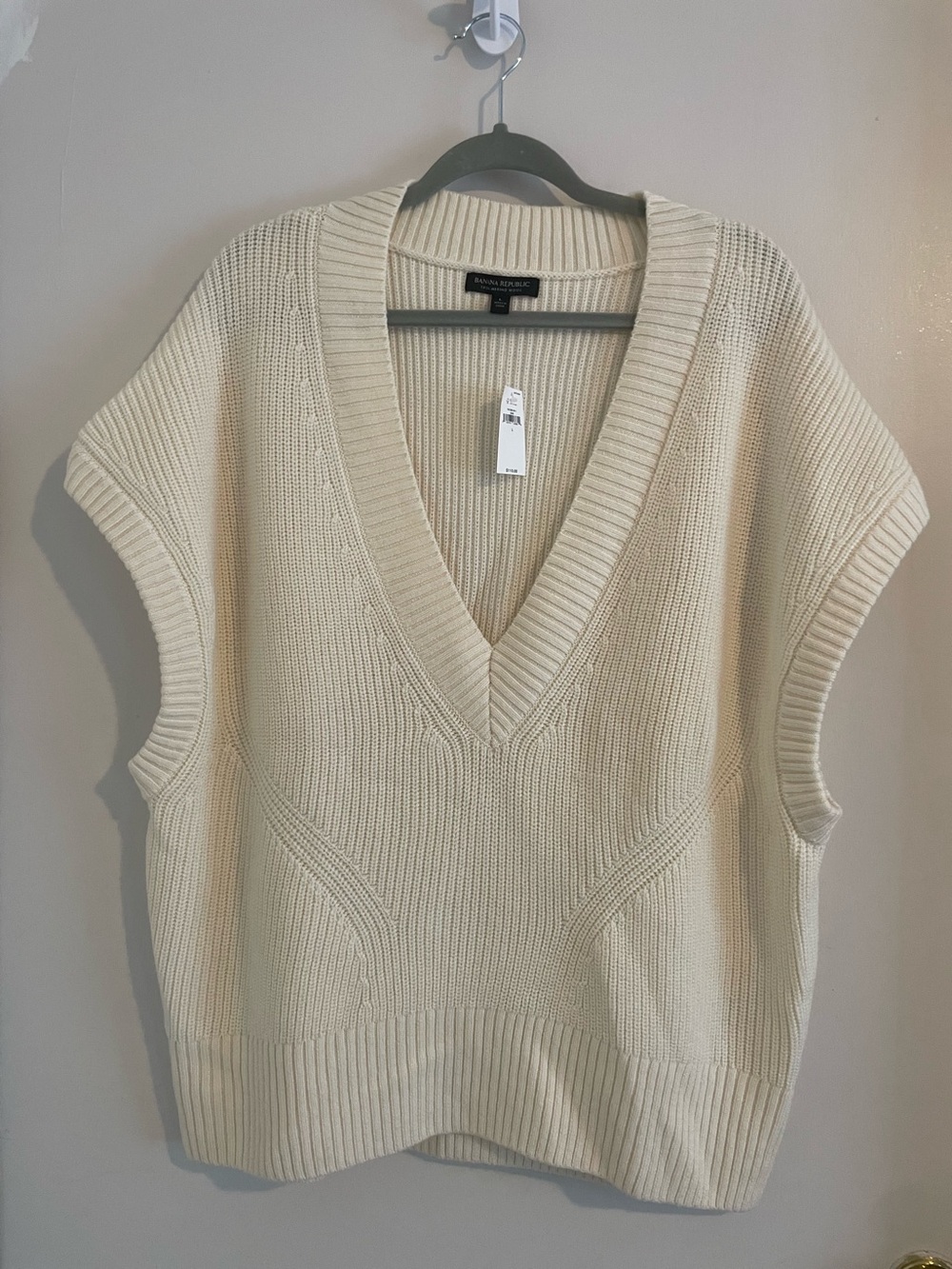 Banana Republic Ivory Merino Wool Sweater Vest Sz L NWT (303)
